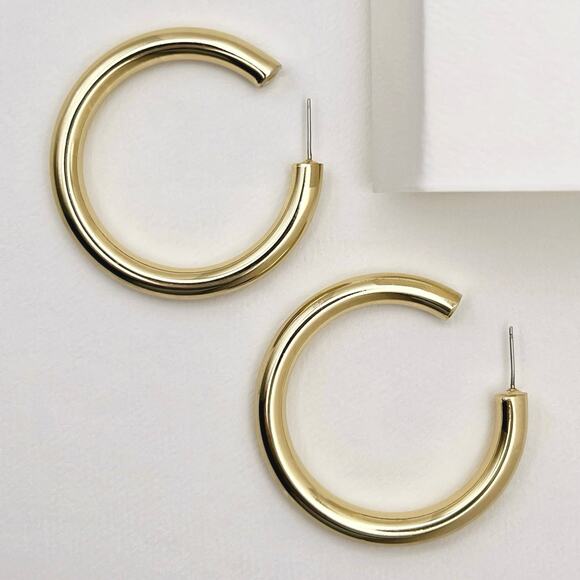 Vintage Chunky C-Shaped Gold Tone Tube Hoop Earrings, 2" Diameter (EUC) - Picture 2 of 6